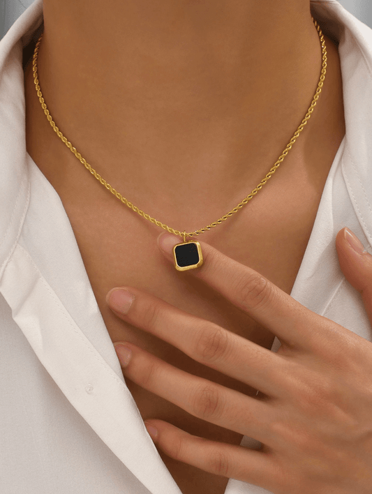 Elle Black Onix Pendant Necklace in 18k PVD Gold Plated