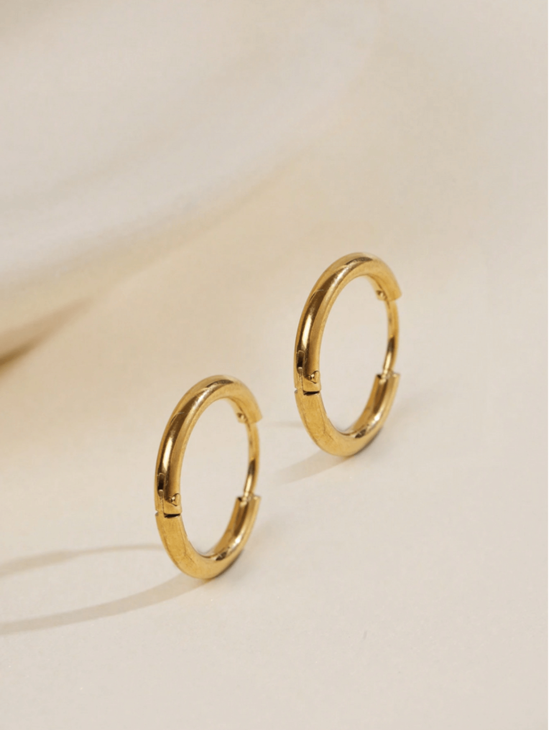 Elle Plain Hoop Earrings in 18k Gold Vermeil
