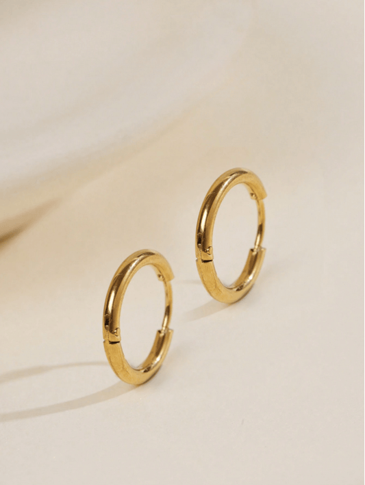 Elle Plain Hoop Earrings in 18k Gold Vermeil