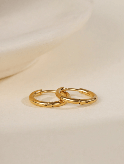 Elle Plain Hoop Earrings in 18k Gold Vermeil