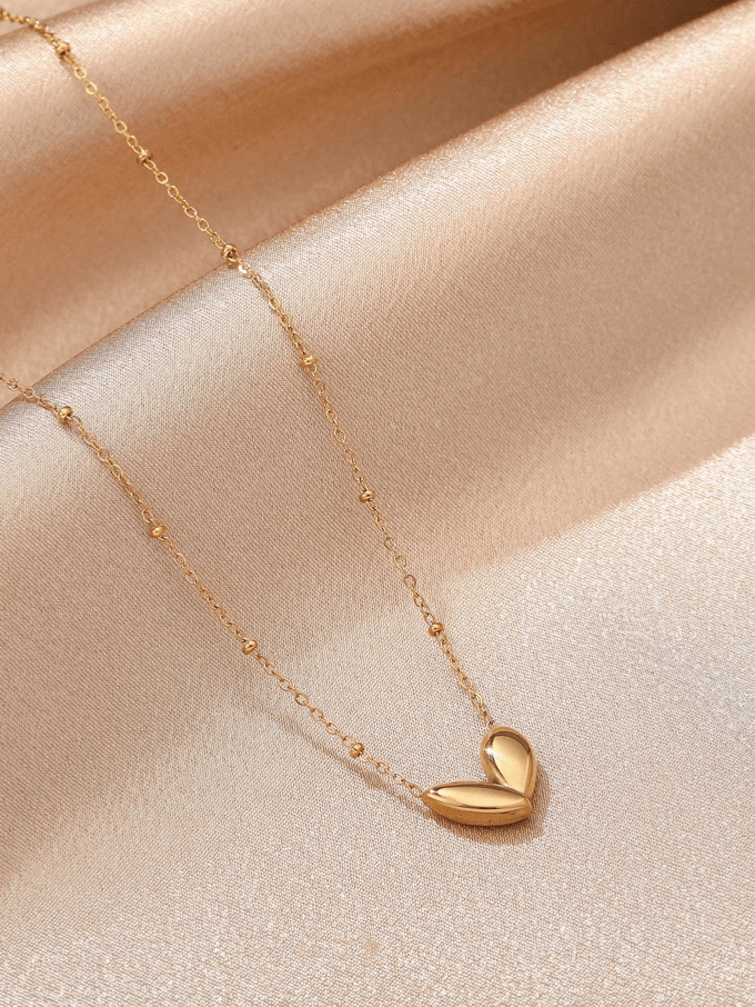 Elle Dainty Timeless Heart Pendant Necklace in 18k PVD Gold Plated
