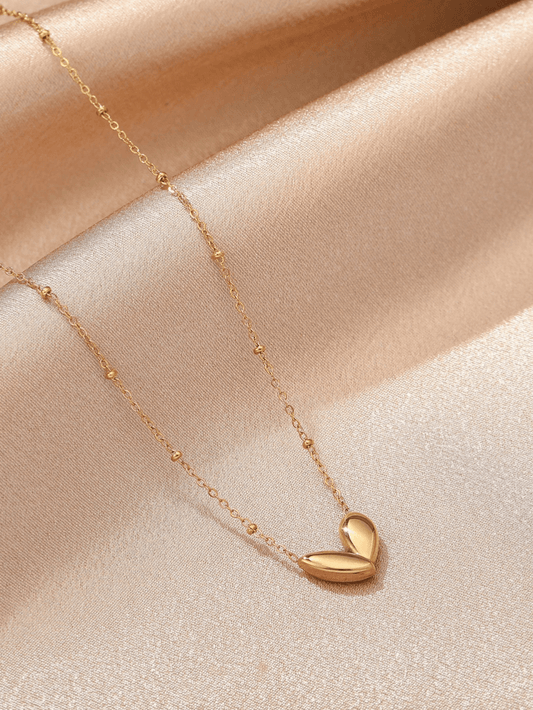Elle Dainty Timeless Heart Pendant Necklace in 18k PVD Gold Plated