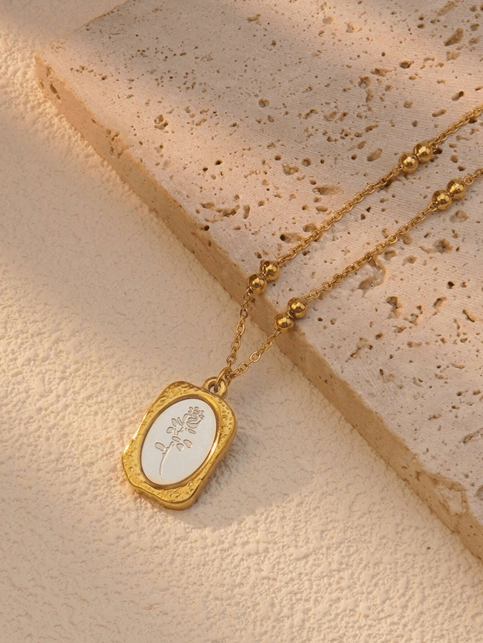 Elle Vintage Design Necklace in 18k PVD Gold Plated