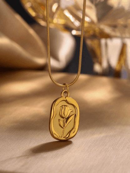 Elle Vintage Design Necklace in 18k PVD Gold Plated