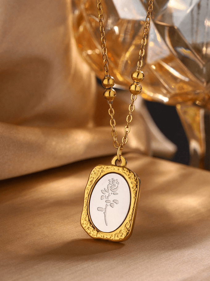 Elle Vintage Design Necklace in 18k PVD Gold Plated