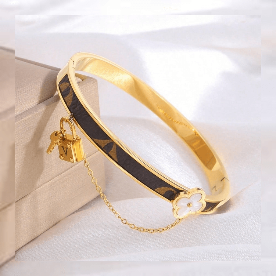 Elle Four Leaf and Lock Charm Bangle Bracelet in Vermeil Gold