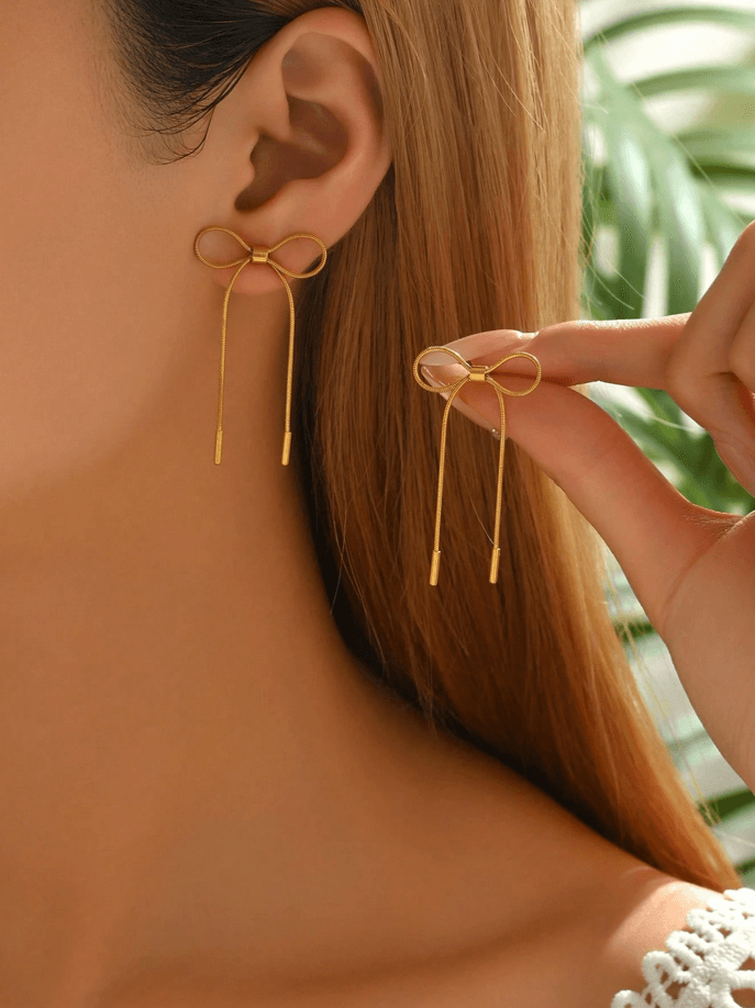Elle Bowknot Design Earrings in 18k PVD Gold Plated