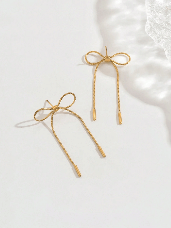 Elle Bowknot Design Earrings in 18k PVD Gold Plated