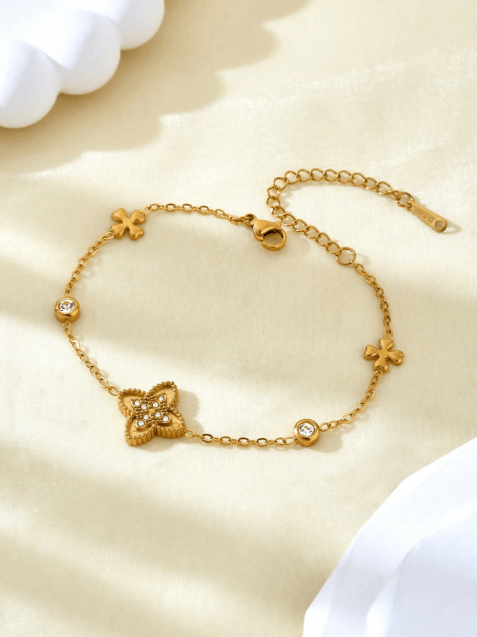 Elle Charmed Bracelet in 18k Gold Vermeil