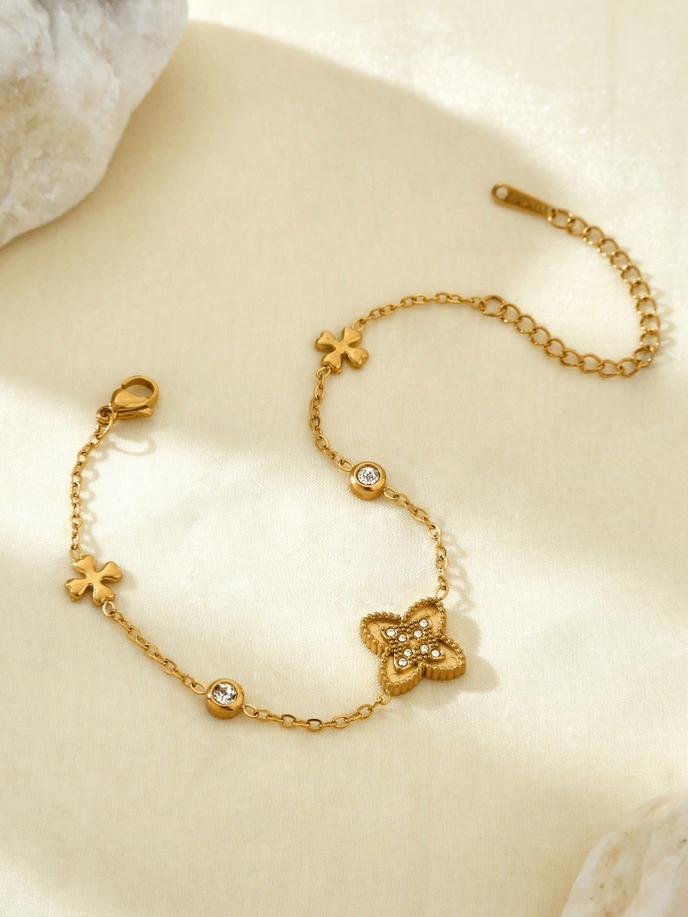 Elle Charmed Bracelet in 18k Gold Vermeil