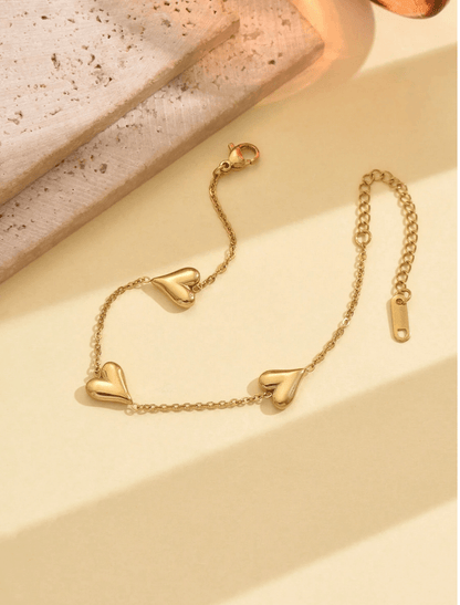 Elle Heart Charmed Bracelet in 18k PVD Gold and White Plated