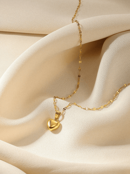 Elle Dainty Heart Necklace in 18k PVD Gold Plated