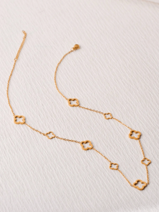Four Leaf Clover Elegant Necklace in 18k PVD Gold Plated