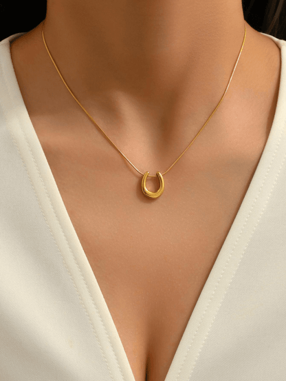 Elle Unique Design Necklace in 18k PVD Gold Plated