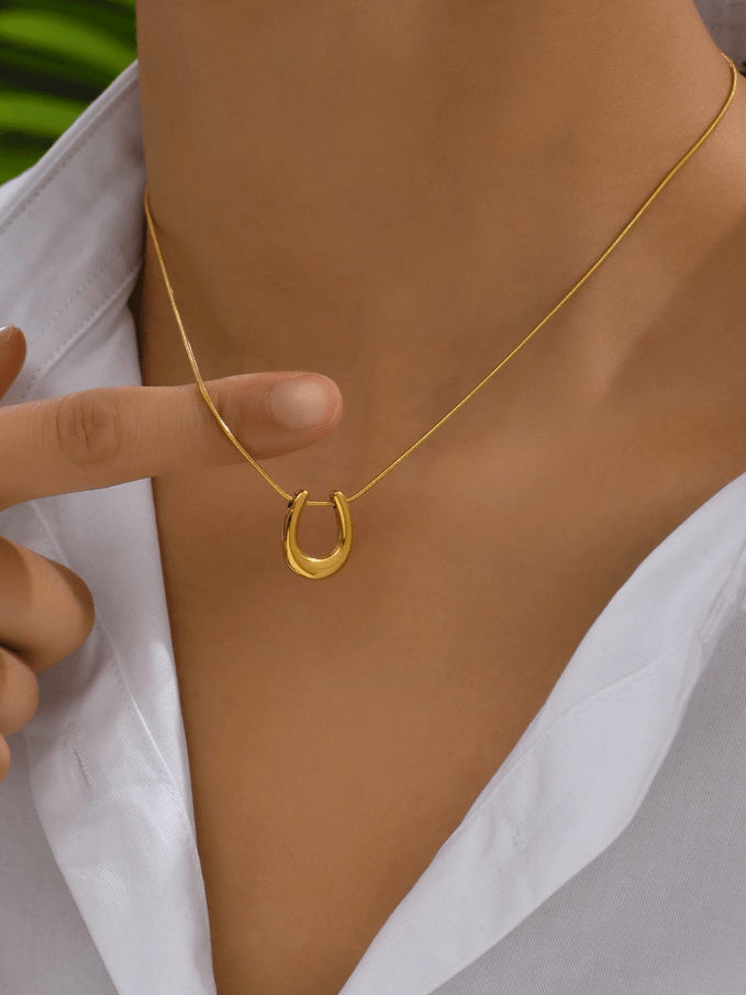 Elle Unique Design Necklace in 18k PVD Gold Plated