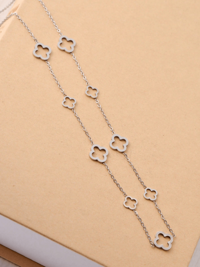 Four Leaf Clover Elegant Necklace in 18k PVD Gold Plated