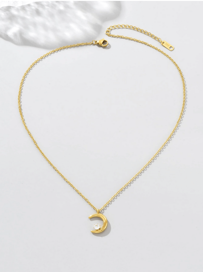 Elle Dainty Pendant Necklace in 18k PVD Gold Plated