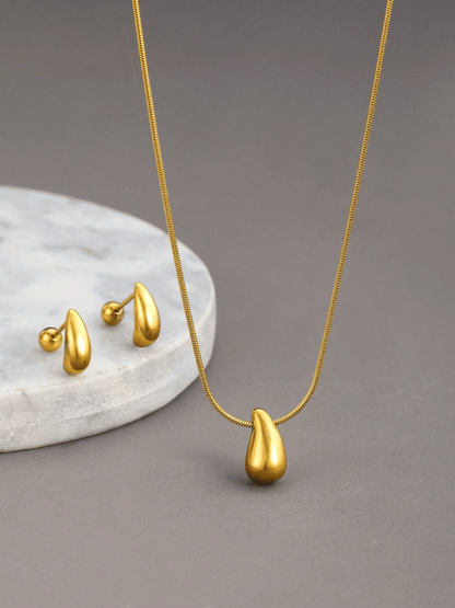 Elle Waterdrop Earrings and Necklace Jewelry Set in 18k Gold Vermeil